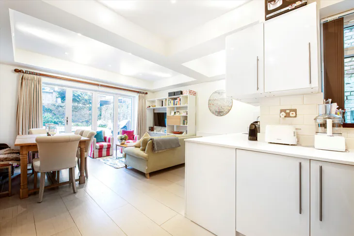 Flat Ongar Road in Greater London