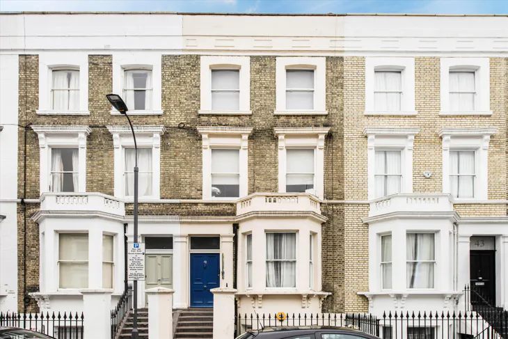 Flat Ongar Road in Greater London