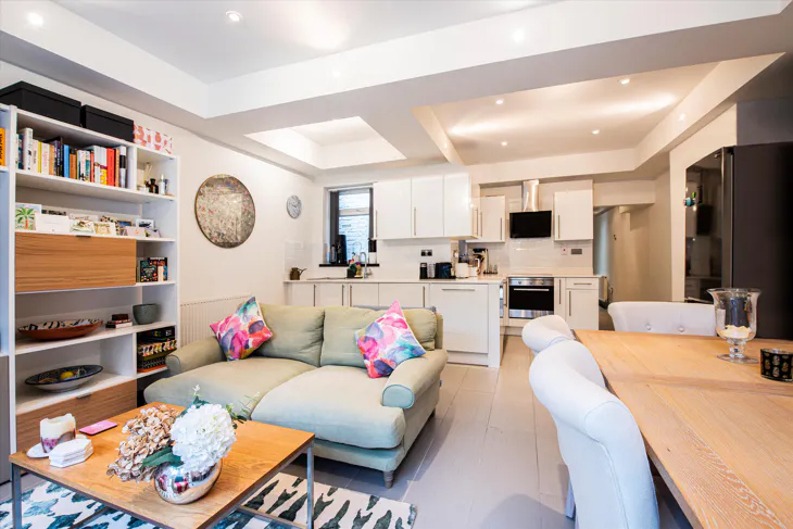 Flat Ongar Road in Greater London