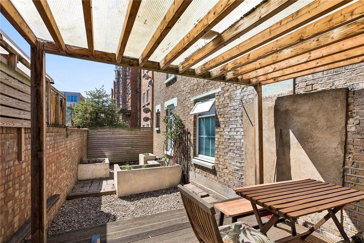Flat Ainsley Street in Greater London