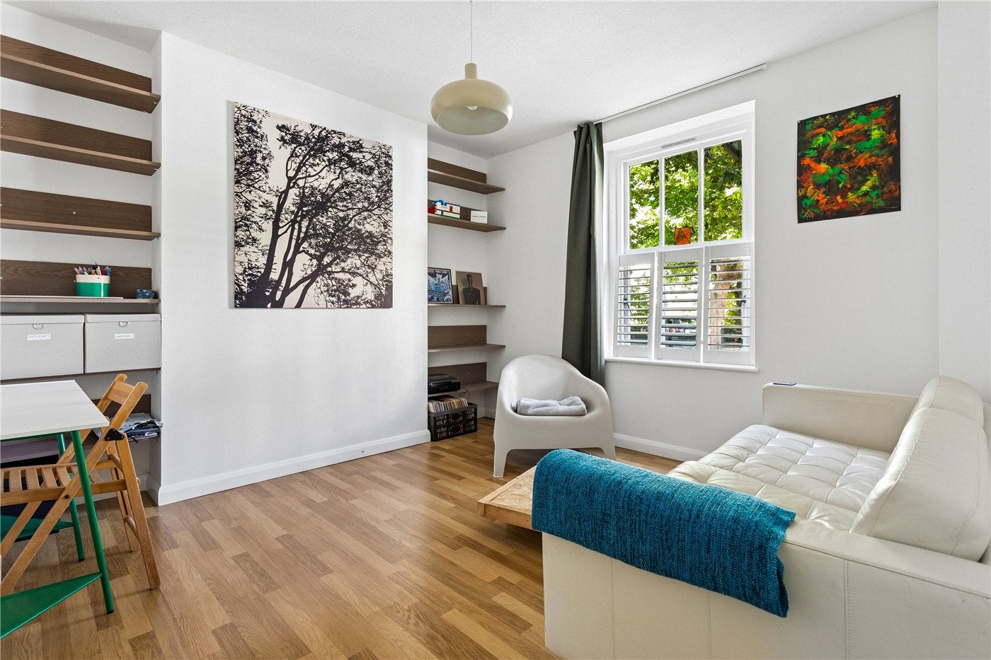 Flat Ainsley Street in Greater London