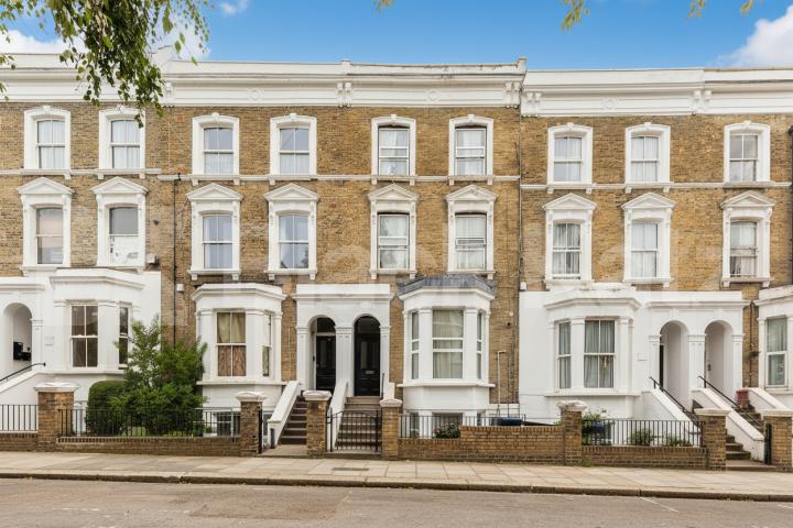 Flat Iverson Road in Greater London