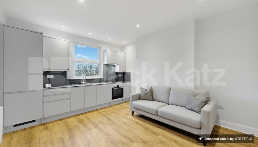 Flat Iverson Road in Greater London