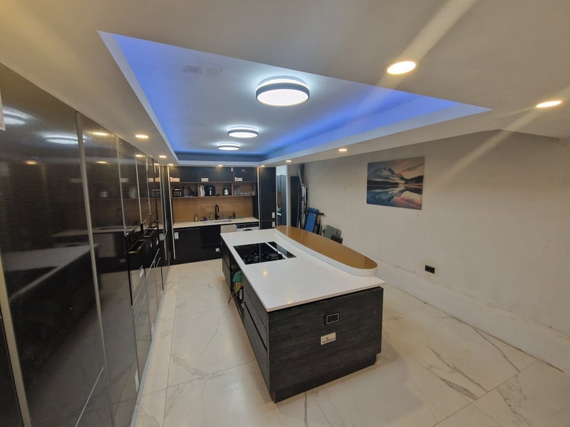 Room Glebe Road in Greater London
