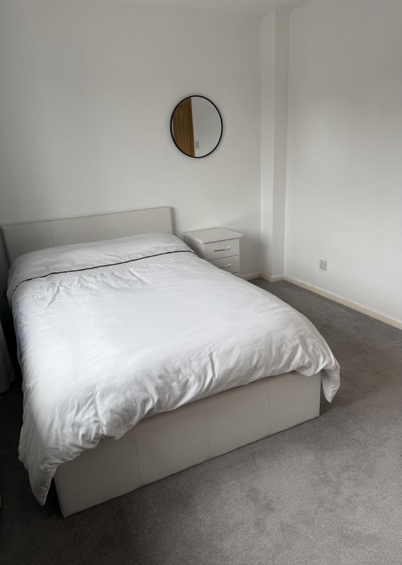 Room Long Mead in Bristol