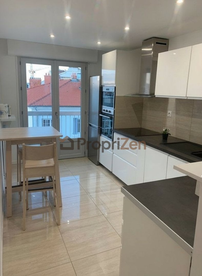 Appartement Place Mazagran à Lyon