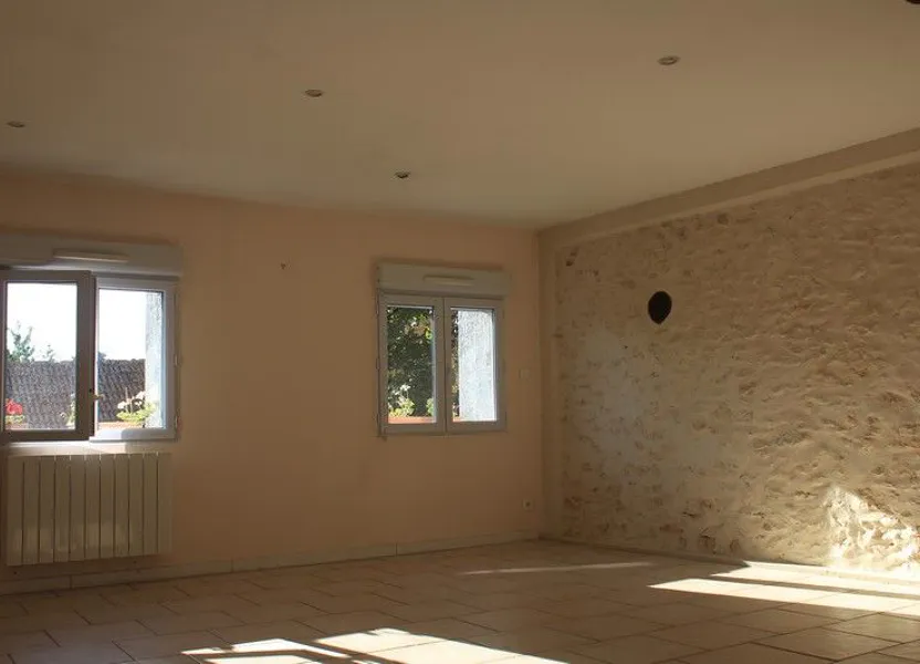 Appartement D 2 à Pécy
