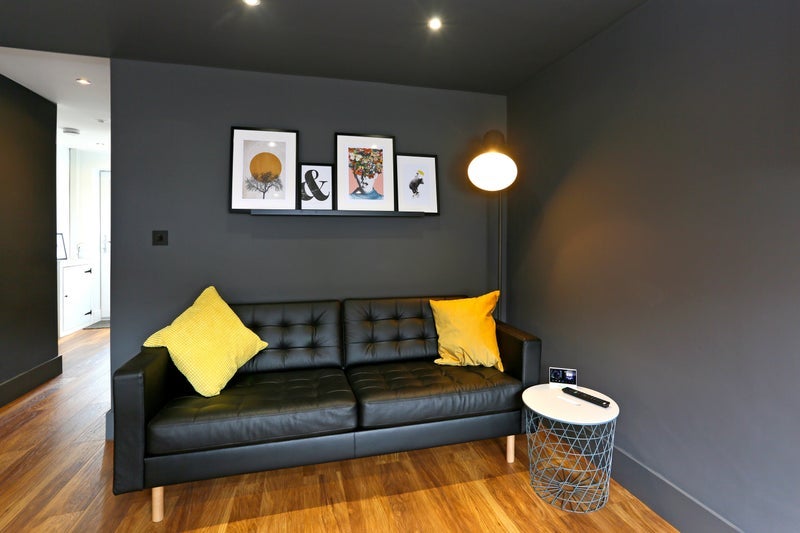 Room Wesley Street in Leeds