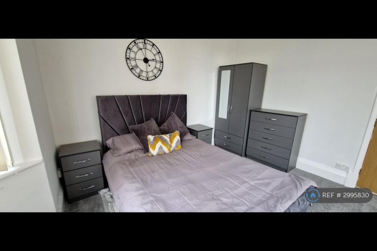 Room Elmfield Road in Doncaster