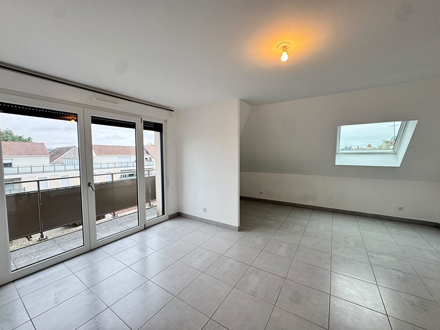 Flat Rue de la Fontaine Couverte in Dammarie-les-Lys