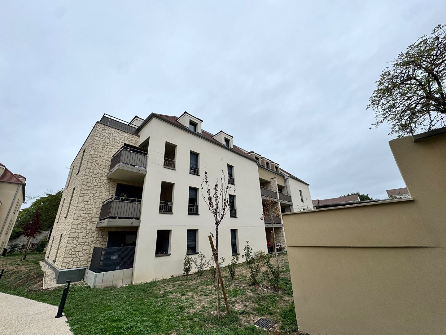 Flat Rue de la Fontaine Couverte in Dammarie-les-Lys