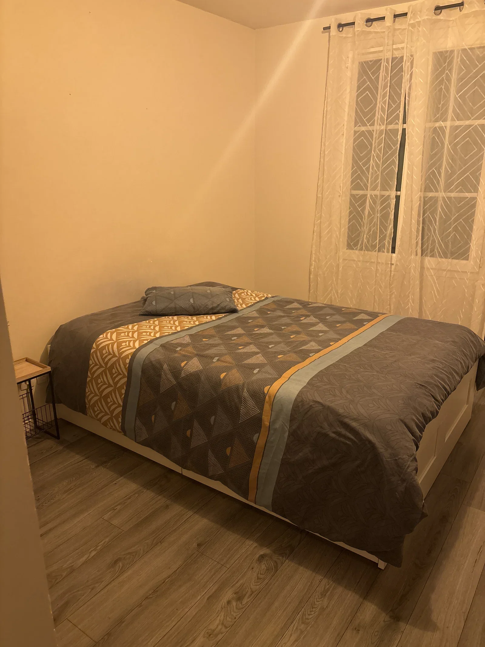 Room Boulevard Jean Racine in Méru