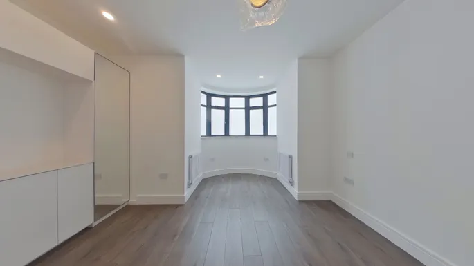 Flat Dollis Hill Lane in Greater London