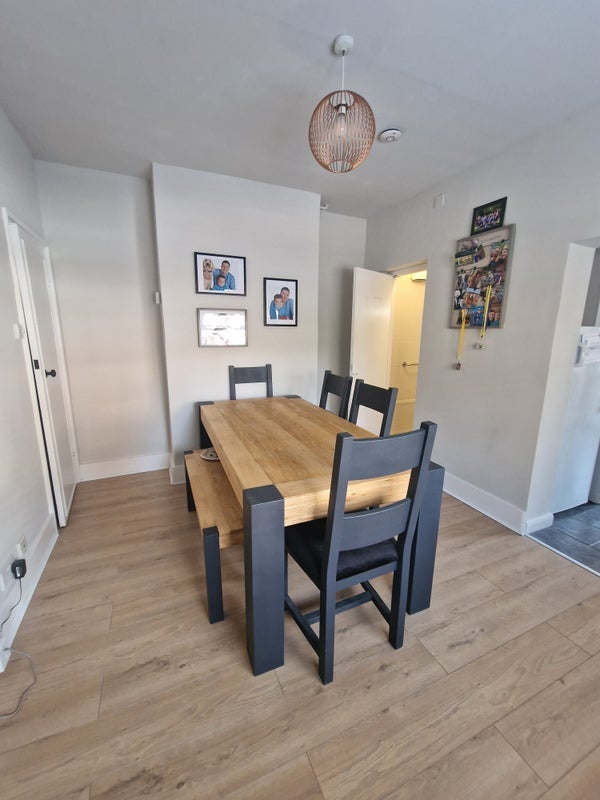 Room Dagmar Road in Windsor