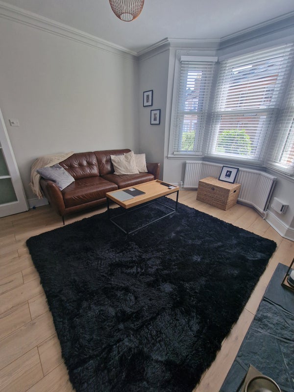 Room Dagmar Road in Windsor