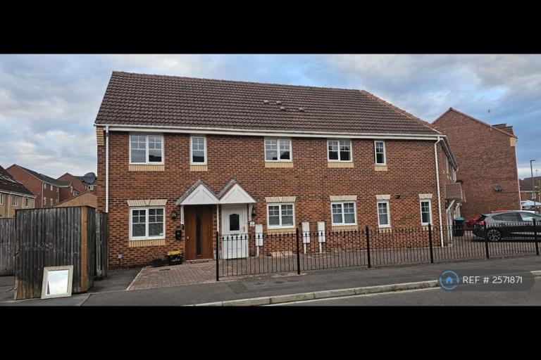 Flat Cairngorm Drive in Mansfield