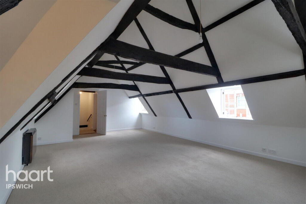 Flat Orwell Place in Ipswich