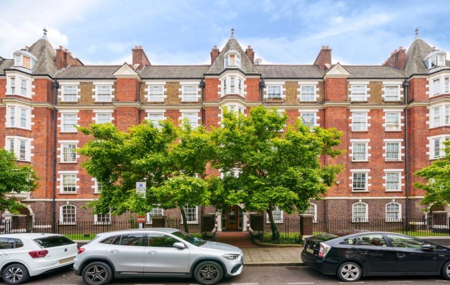 Flat Scott Ellis Gardens in City of Westminster