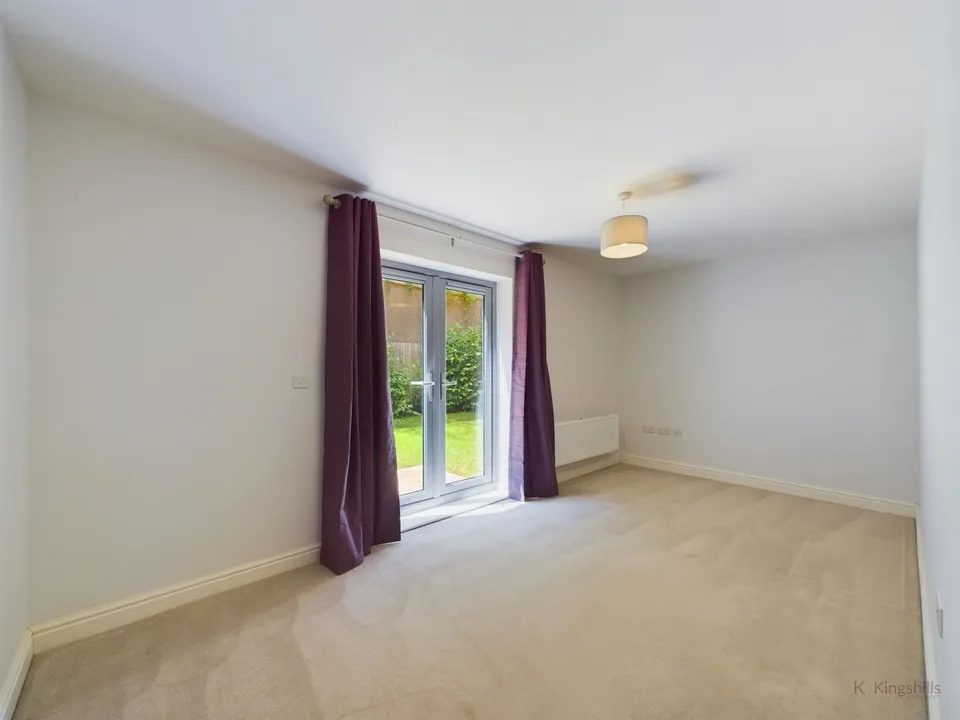 Flat Pallatia Court in High Wycombe