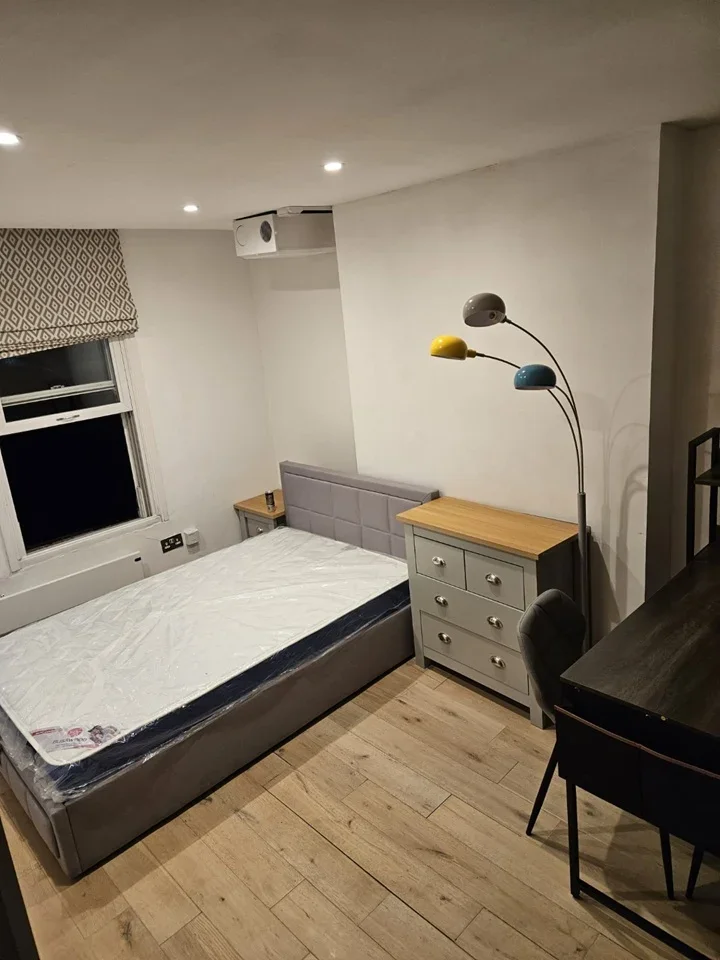 Flat Wolfington Road in Greater London