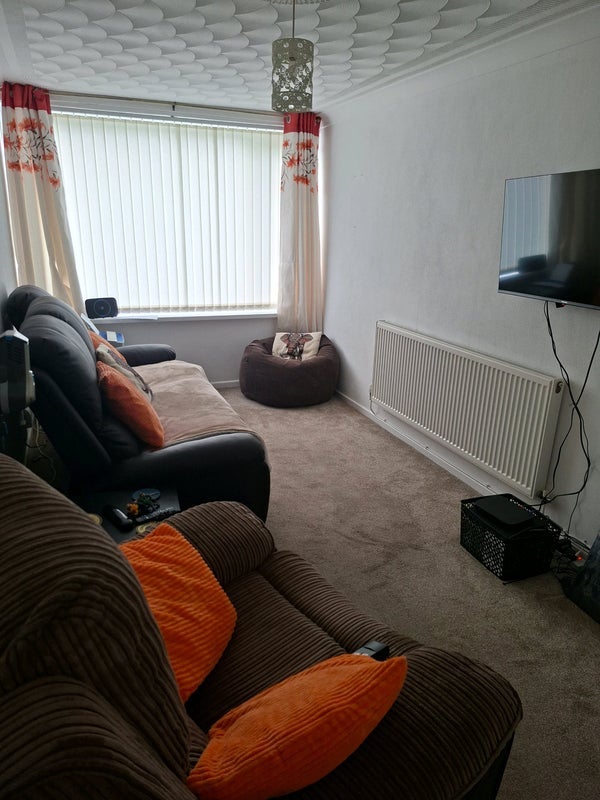 Room Greenbanks Drive in Barry