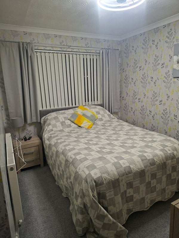 Room Greenbanks Drive in Barry