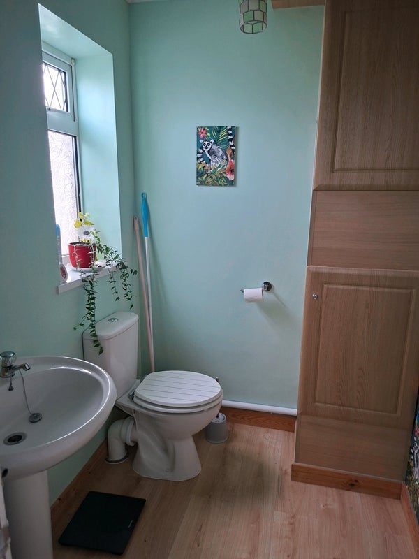 Room Greenbanks Drive in Barry