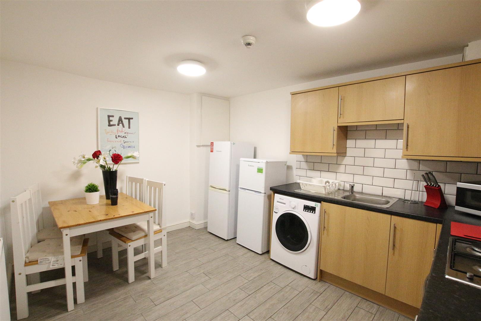 Room Hazelwood Road in Northampton