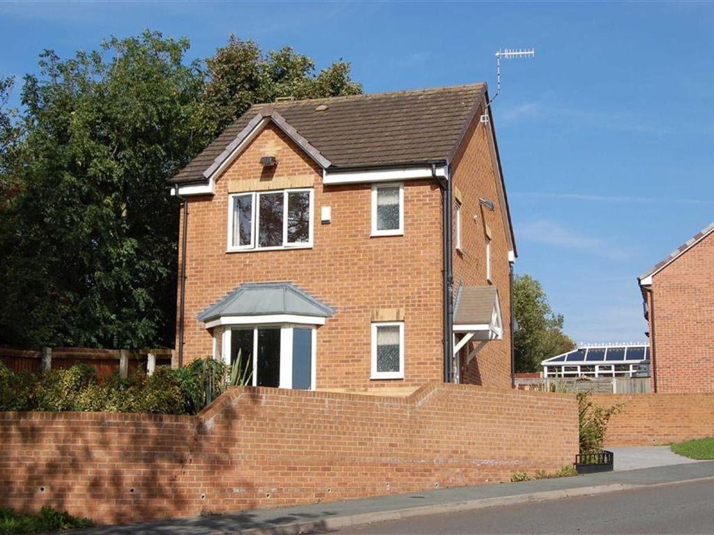 House Willard Close in Newcastle-under-Lyme