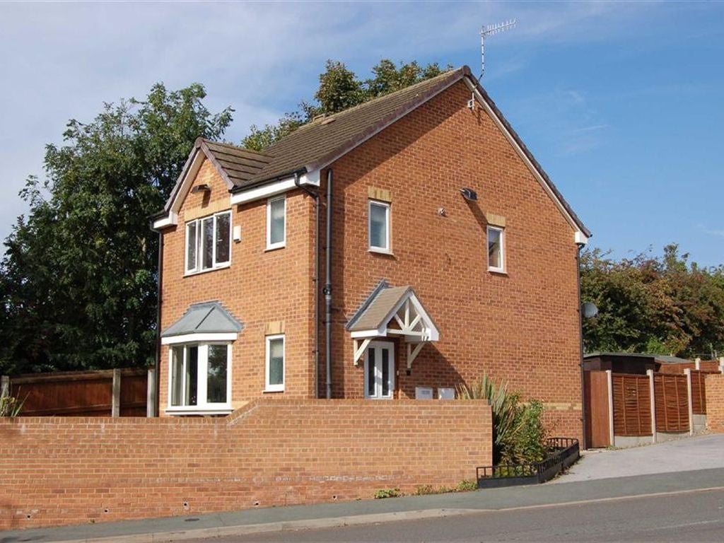 House Willard Close in Newcastle-under-Lyme