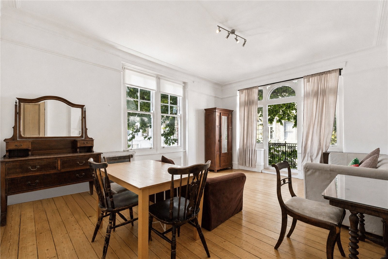 Flat Challoner Street in Greater London