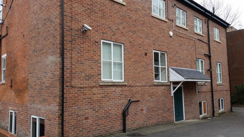 Flat Wynnstay Grove in Manchester