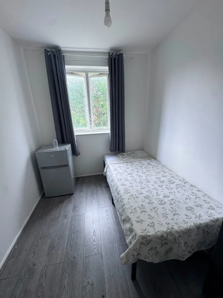 Room Norbiton Road in Greater London