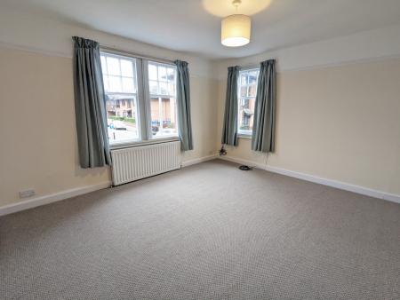 Flat Gladstone Street in Kettering