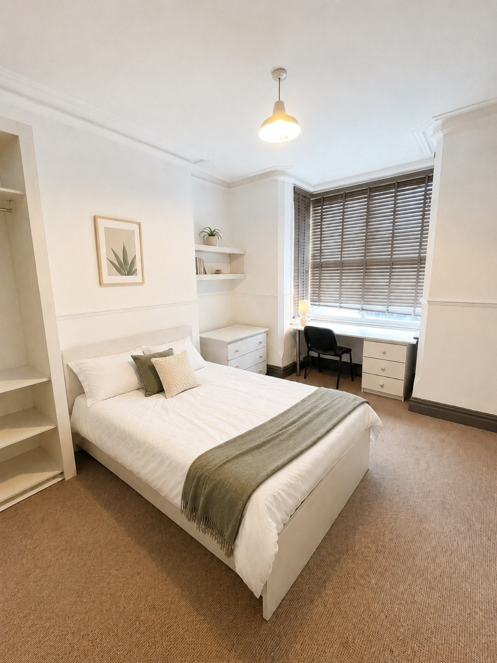 Room Storer Road in Charnwood