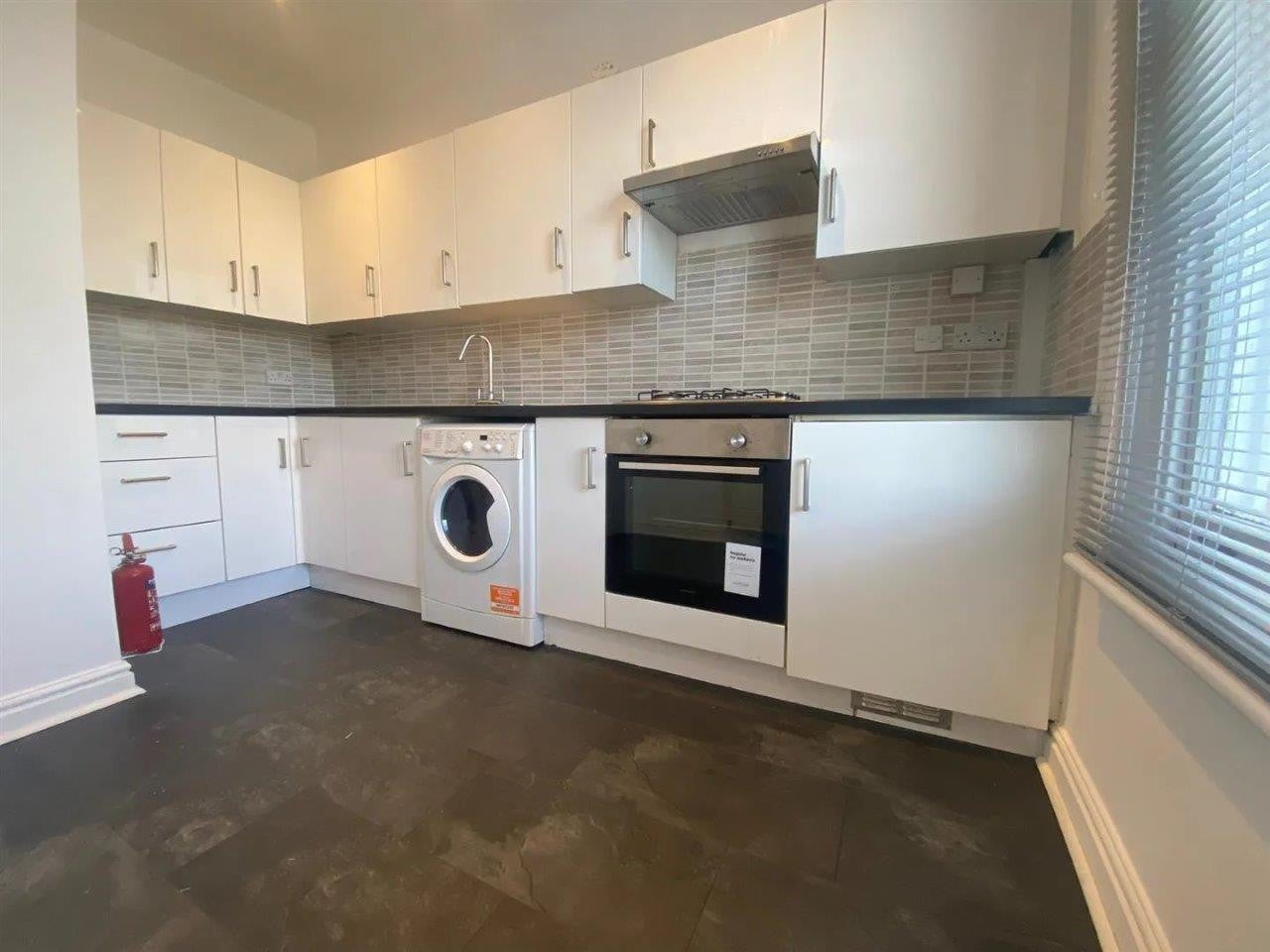 Flat Cavendish Road in Greater London