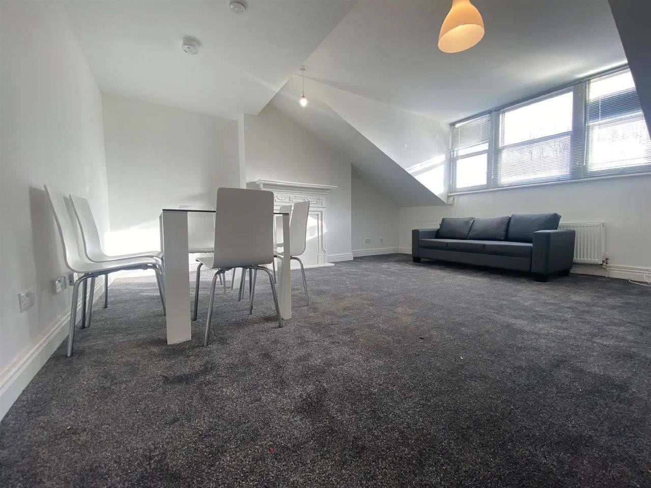 Flat Cavendish Road in Greater London