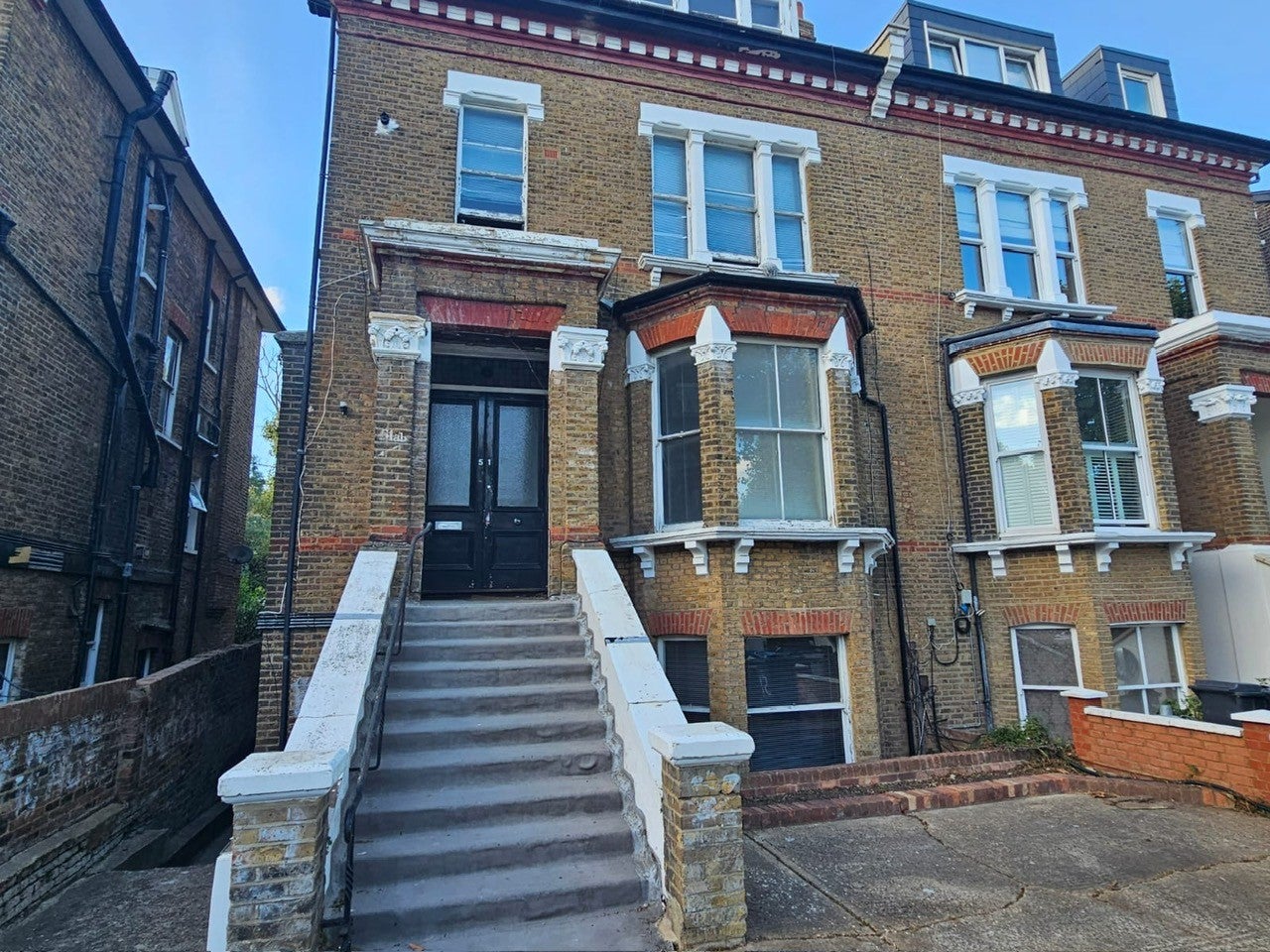 Flat Cavendish Road in Greater London