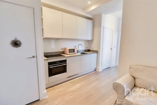 Flat Sheepen Place in Colchester