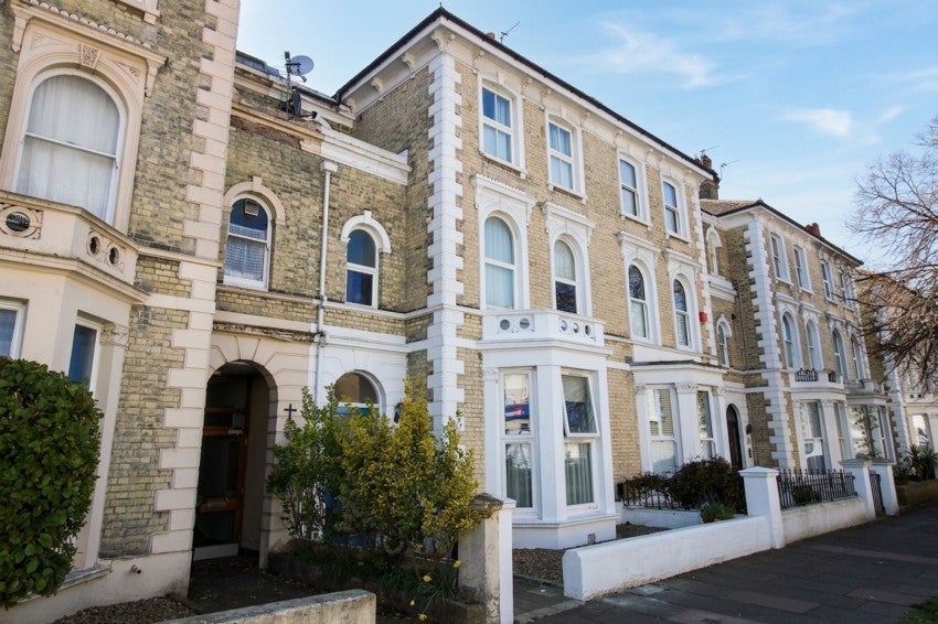 Flat Lushington Road in Eastbourne
