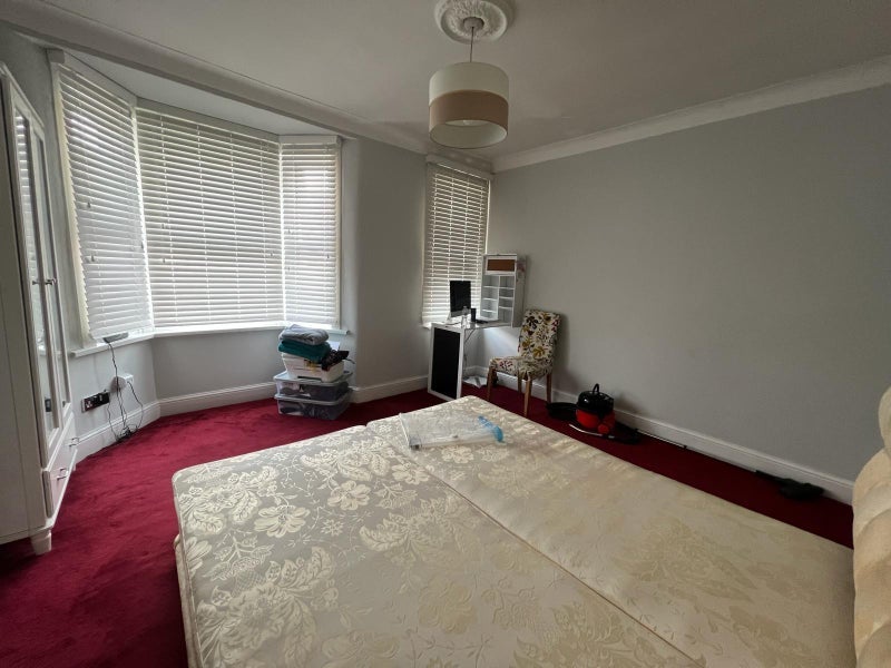 Room St Mary's Road in Greater London