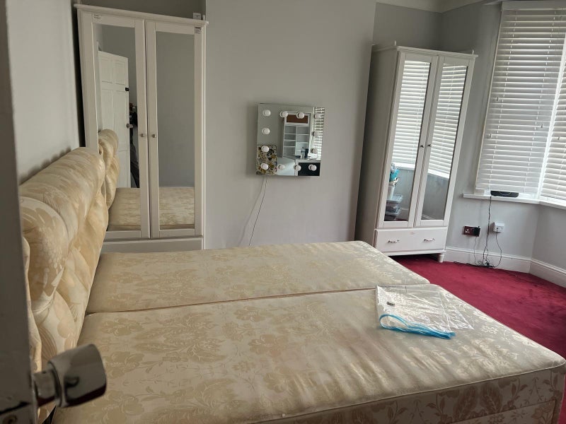 Room St Mary's Road in Greater London
