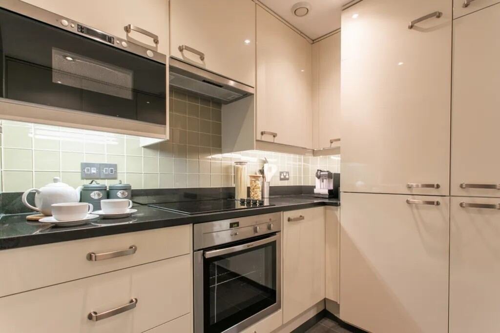 Flat Harewood Avenue in City of Westminster