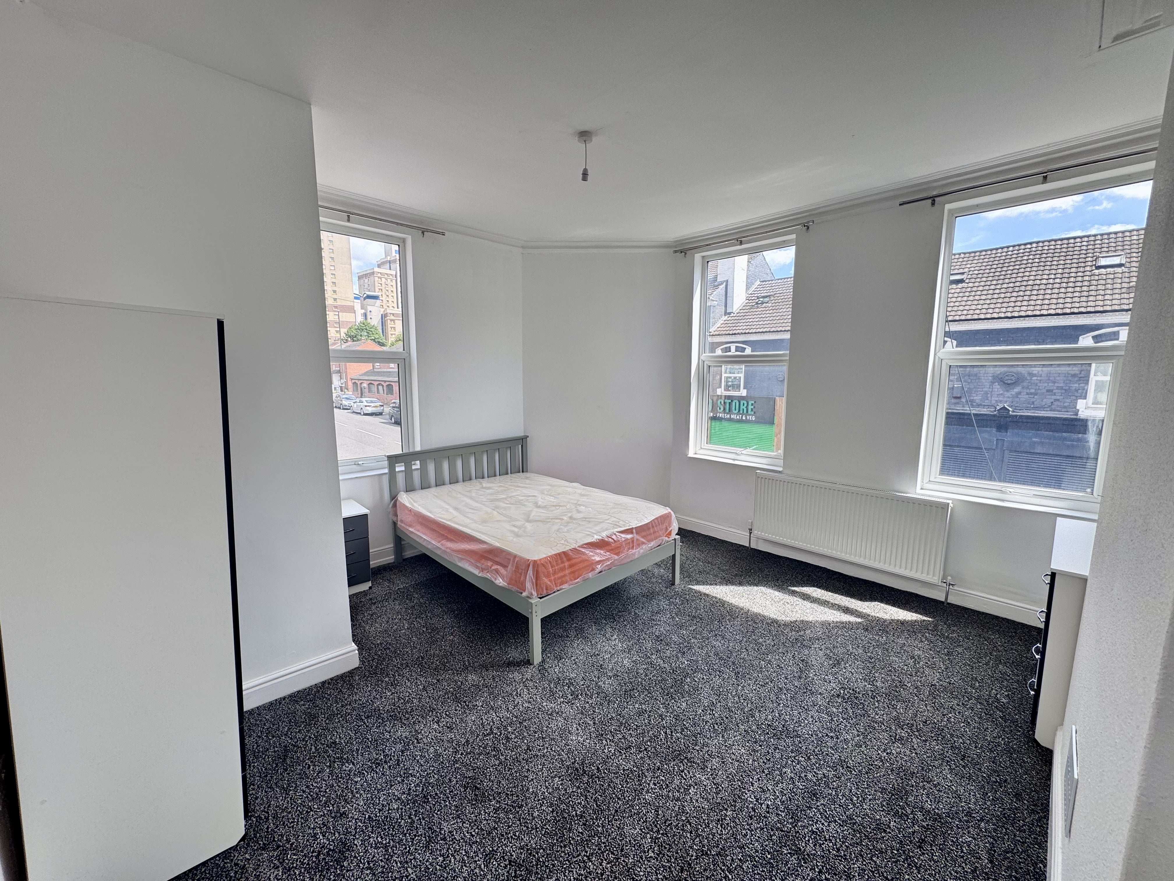 Flat Hartley Road in Nottingham