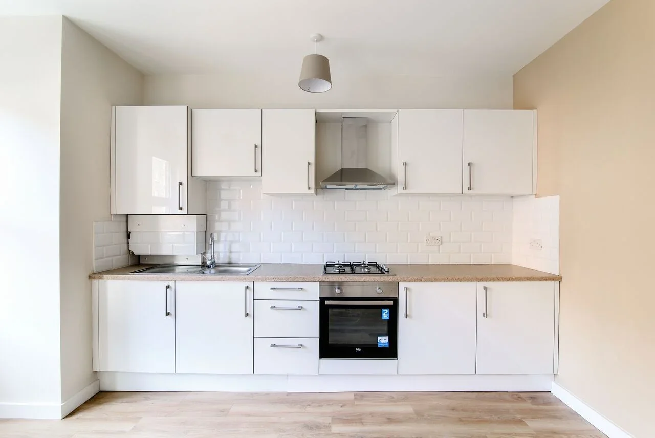 Flat Champion Grove in Greater London