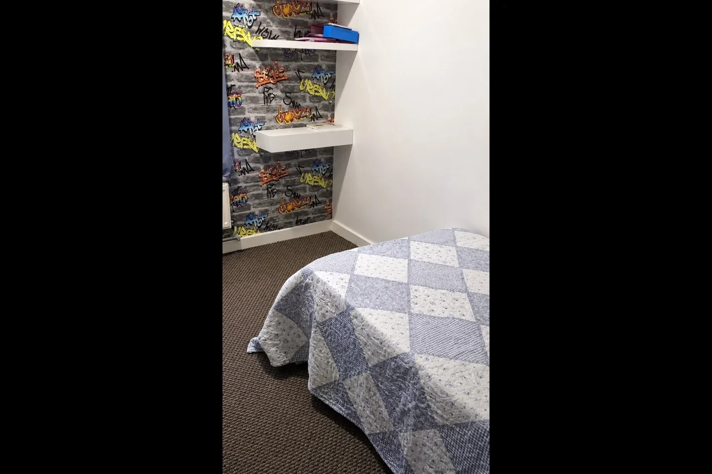 Room Southolm Street in Greater London