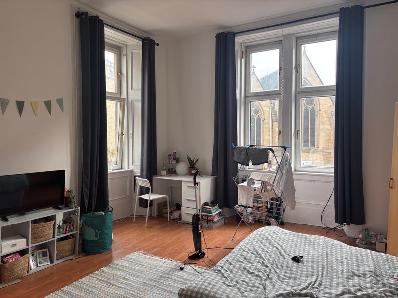 Room Derby Terrace Lane in Glasgow