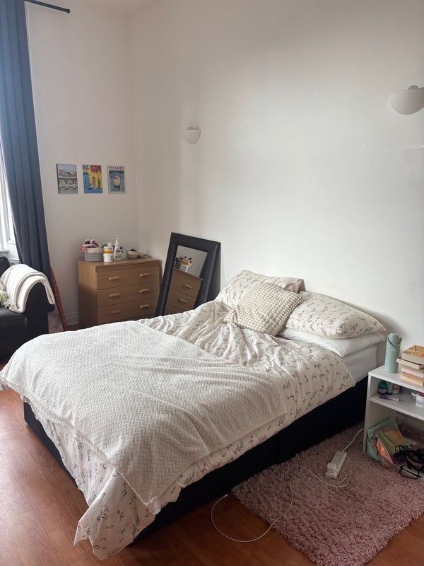 Room Derby Terrace Lane in Glasgow
