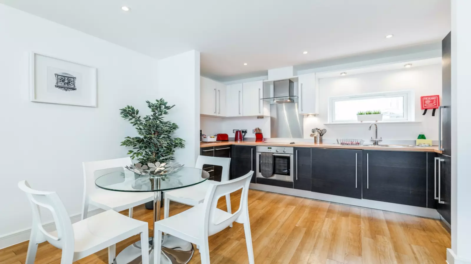 Flat Wey View Court in Guildford
