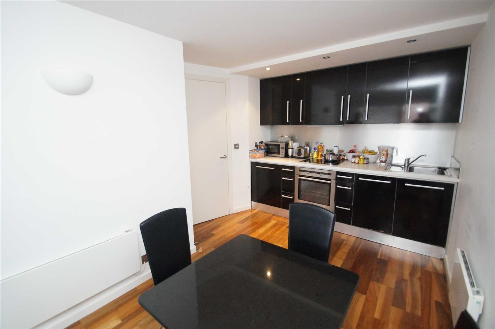 Flat Whitehall Riverside in Leeds